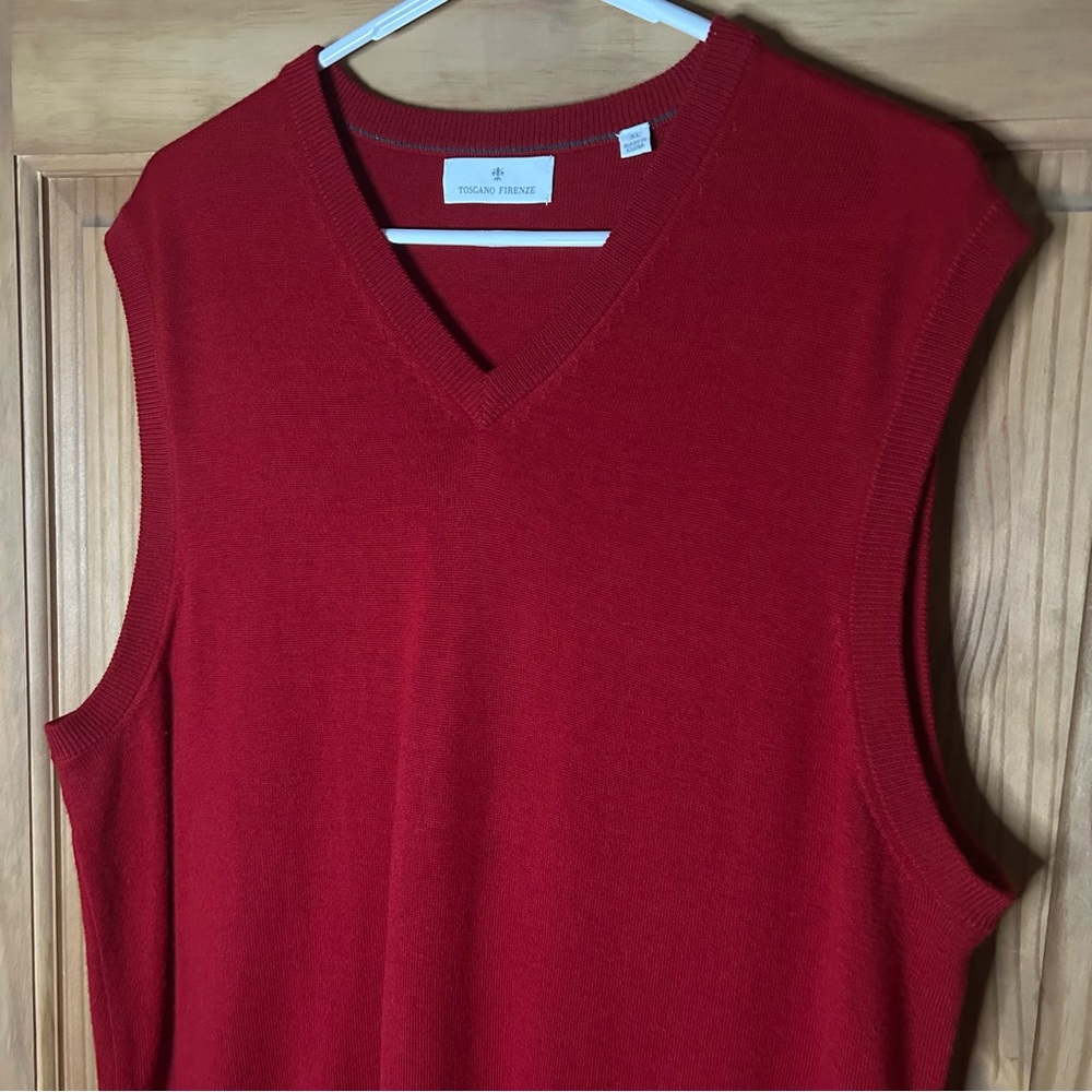 Men’s Toscano Firenze Extrafine Merino Wool Red Vest - Picture 2 of 7
